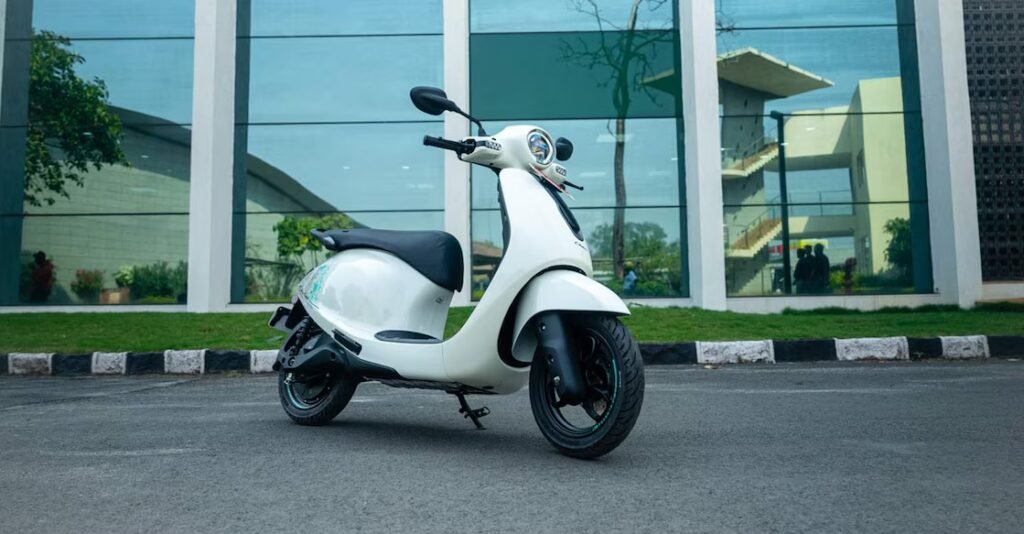 bajaj-c25