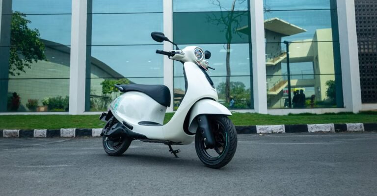 bajaj-c25